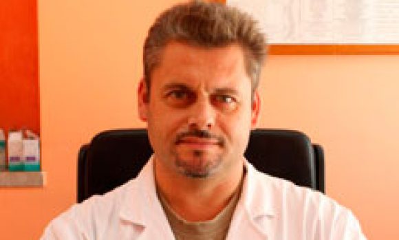 Dr. Nicolau Martins